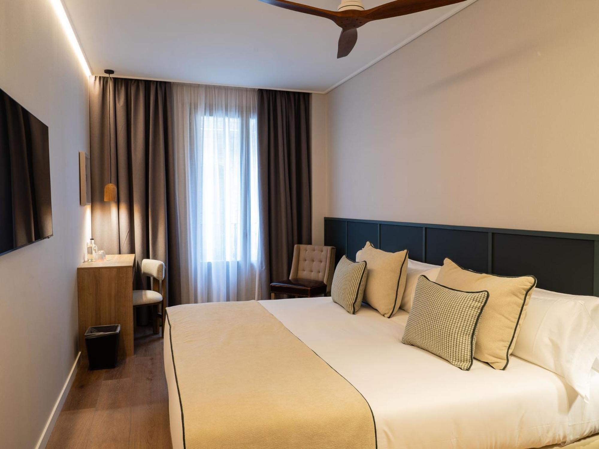 Hotel Well And Come מאלגה מראה חיצוני תמונה