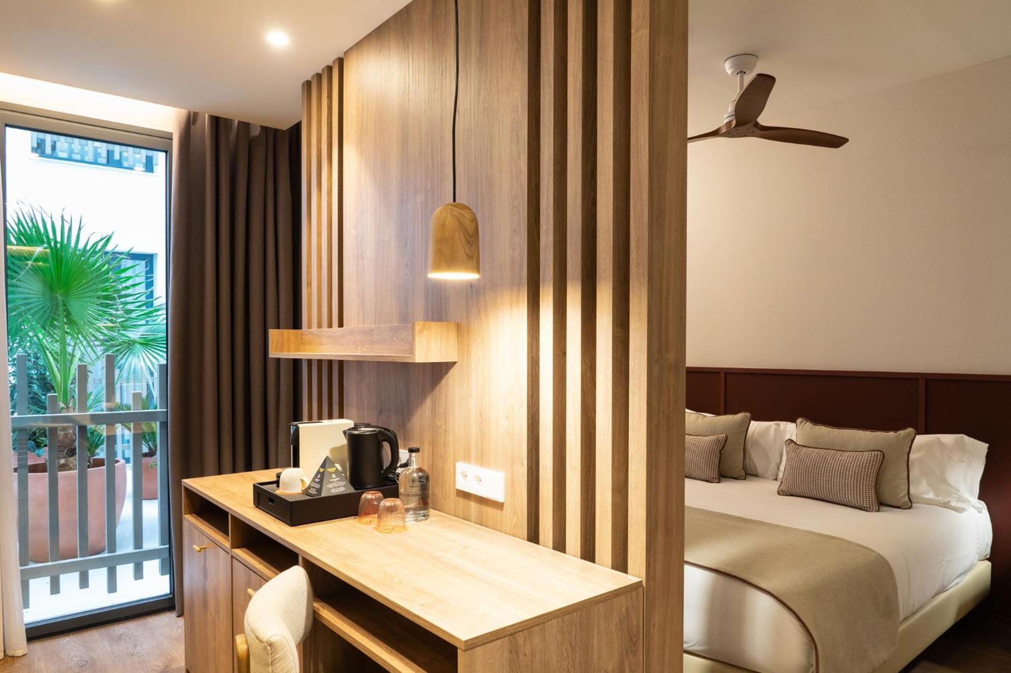 Hotel Well And Come מאלגה מראה חיצוני תמונה
